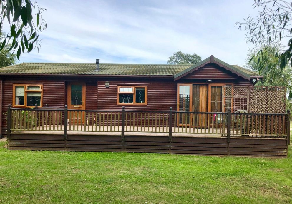 14 Homestead Lake Country Park - lodge for sale in Essex