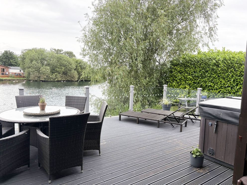 6 Misty Bay, Tattershall Lakes Country Park
