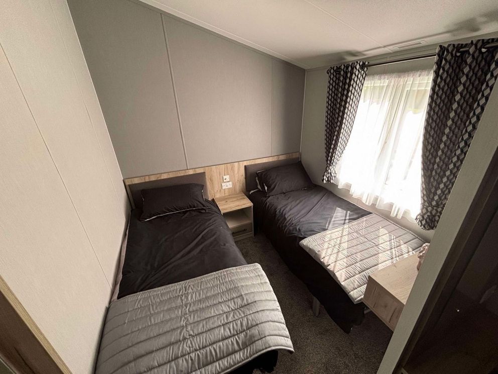 36 Loch Eck Country Lodges
