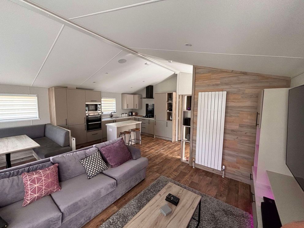 36 Loch Eck Country Lodges