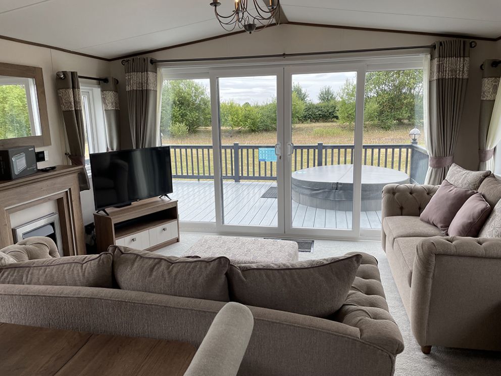 Kingfisher, Appletree Holiday Park