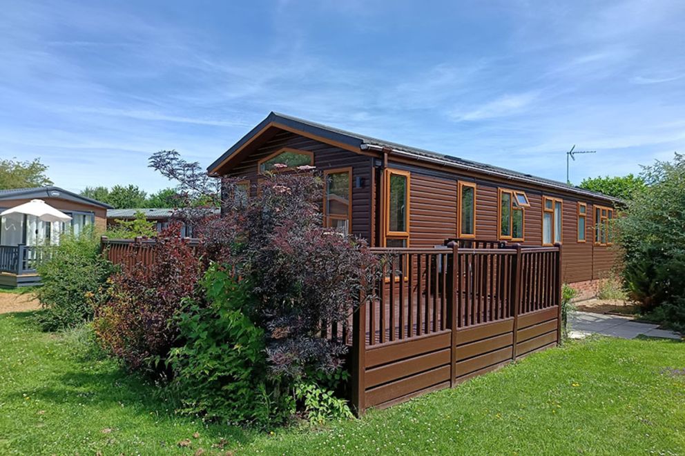 Countryside 30, Yaxham Waters